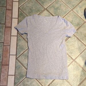 Gap Grey Modern V-Neck Size Small